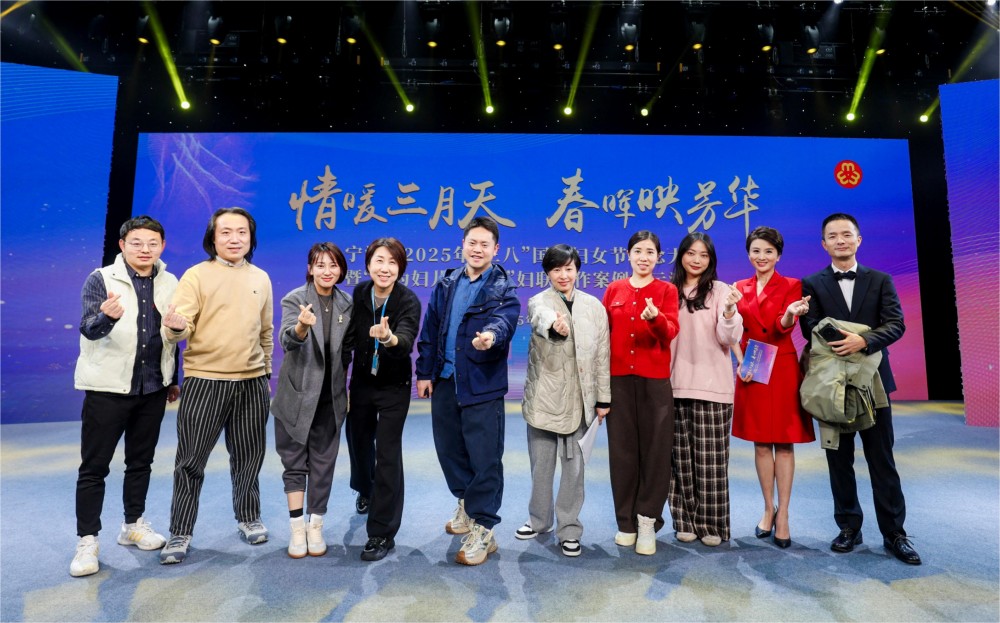 1741244048778508.jpg 合影.jpg